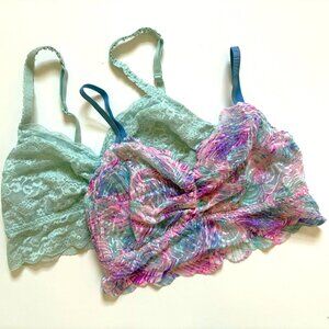 Victoria's Secret 2 pack stretch bralettes size medium light blue and rainbow